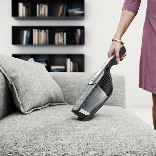 Пылесос аккумуляторный Electrolux ZB3015SW